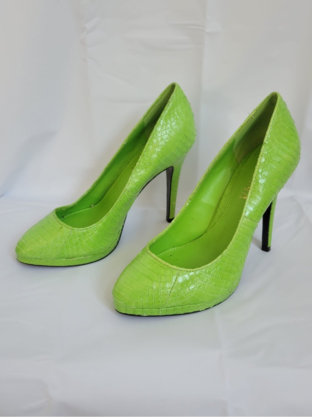 Lauren Ralph Lauren Lime Green Croc-Texture Stiletto Pumps